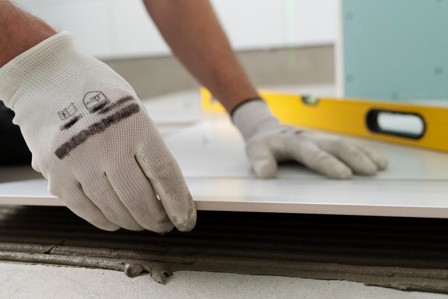 ¿Cómo instalar baldosas? Herramientas y pasos clave - ceramicas caribe